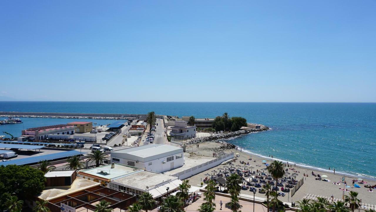 Beachfront Apartment In Fuengirola With Sea Views Kültér fotó